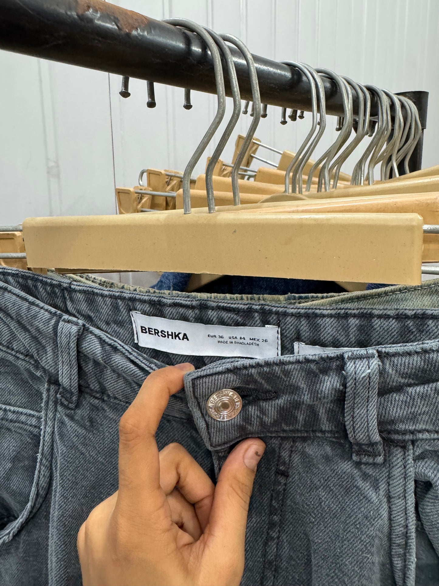 DE102-32 Grey Baggy Jeans