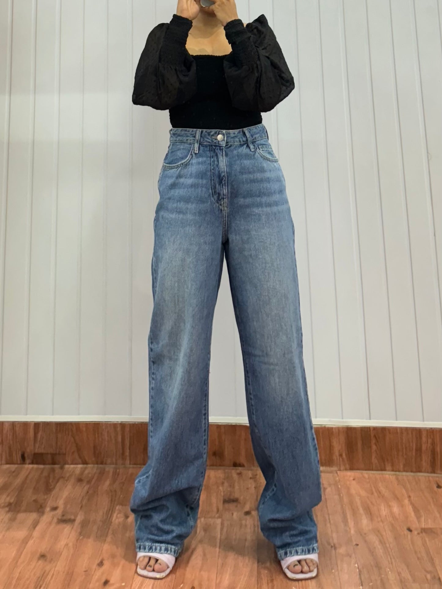 0711-26-28 Wideleg Jeans
