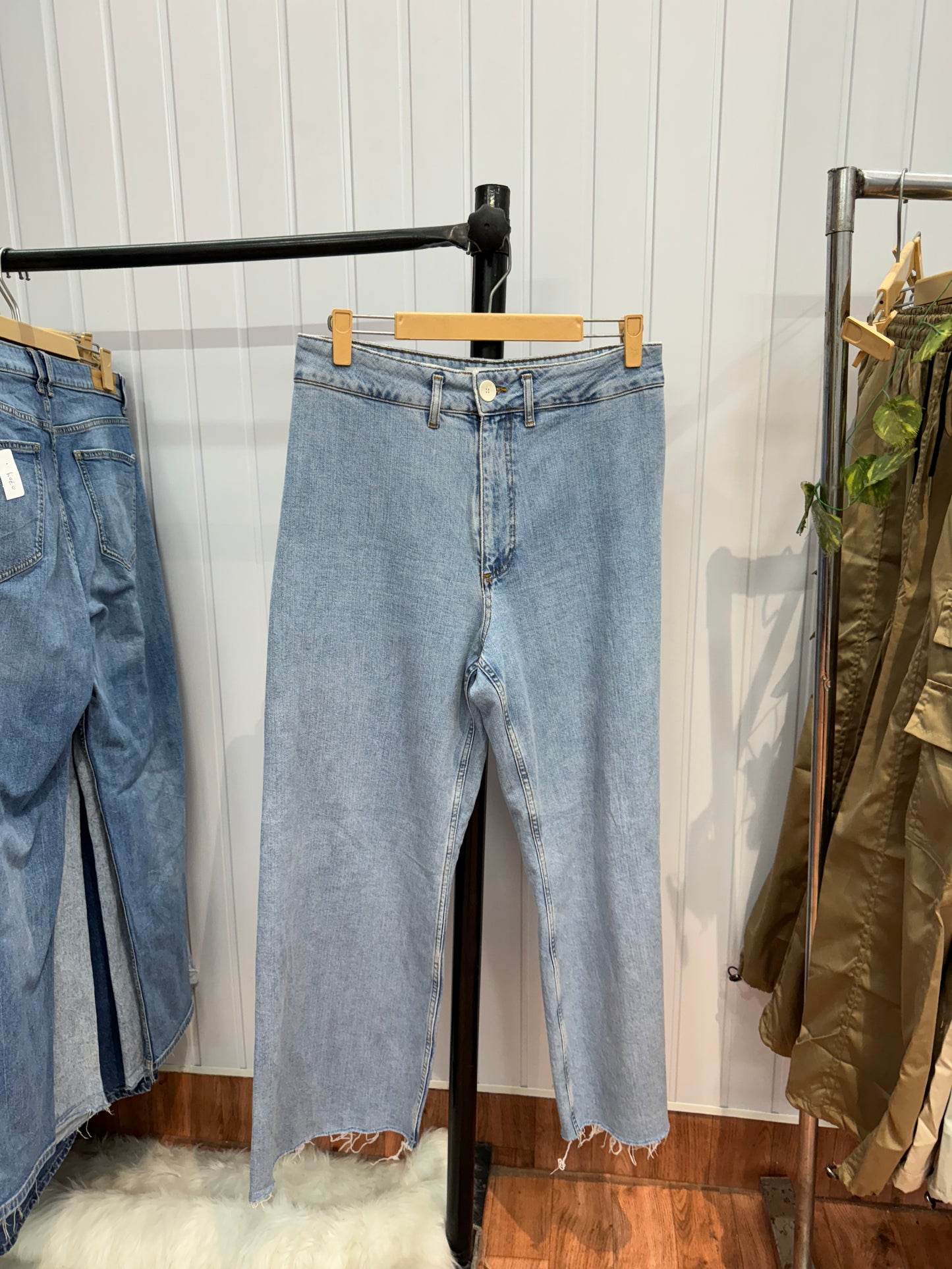 0703-34 Wideleg Jeans