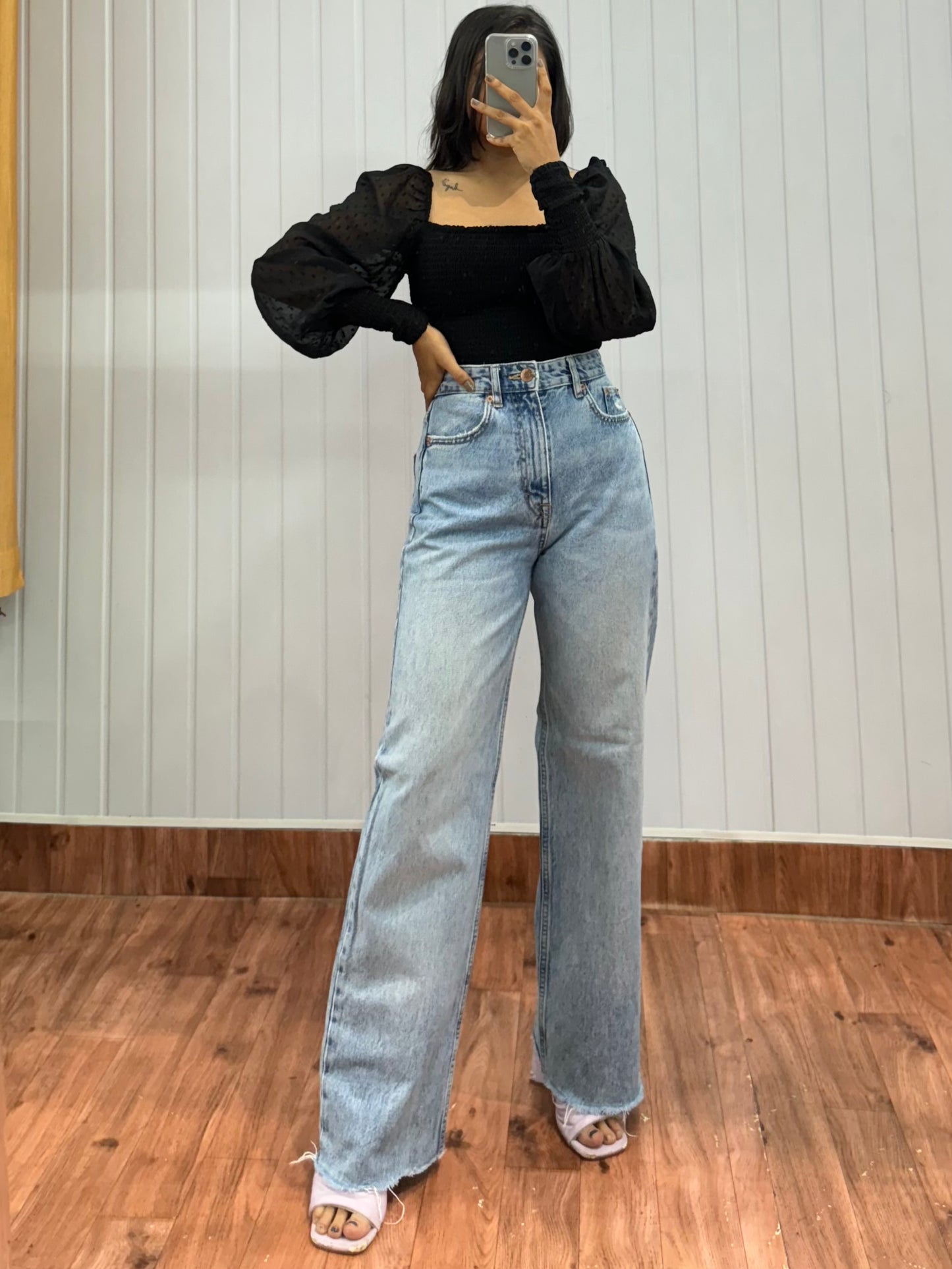 0712-30 Wideleg Jeans
