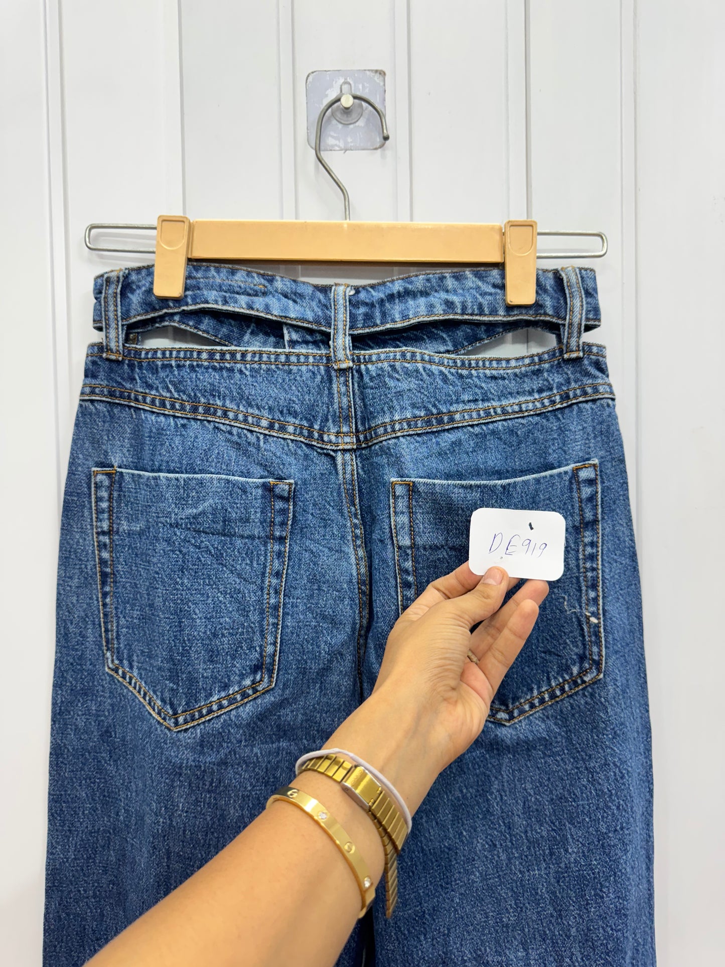 DE919-28 Korean cut-out Jeans