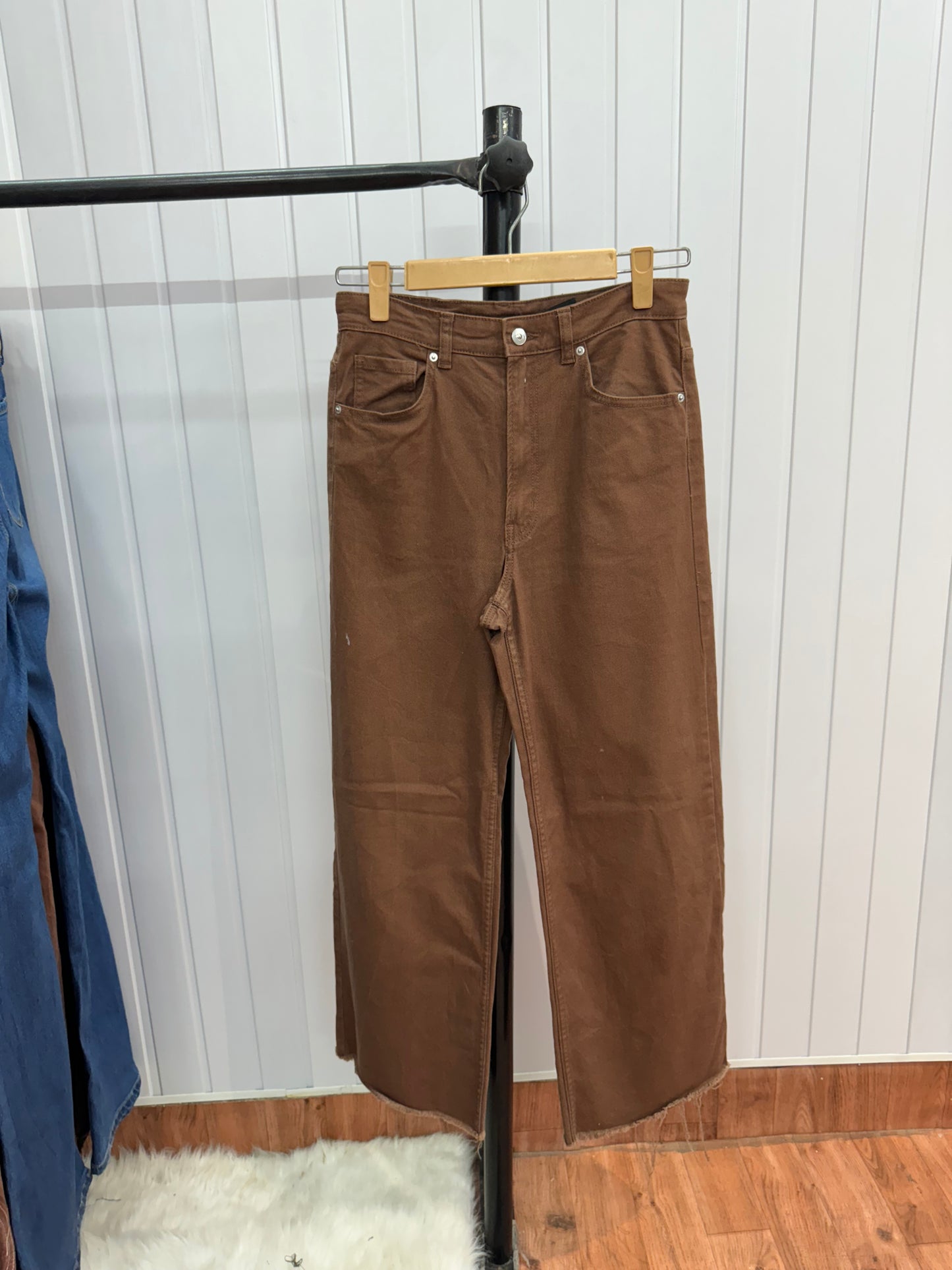 DE22-28 Brown Wideleg Jeans