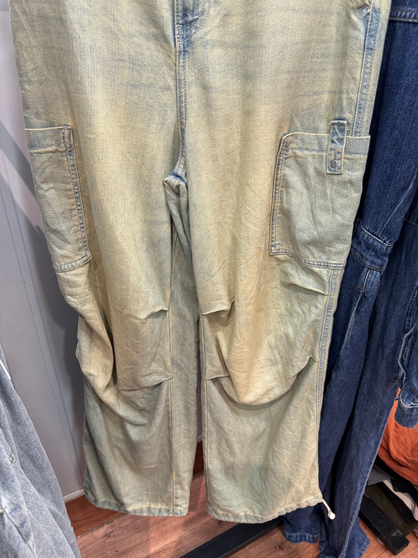 DE104-30 Cargo Jeans