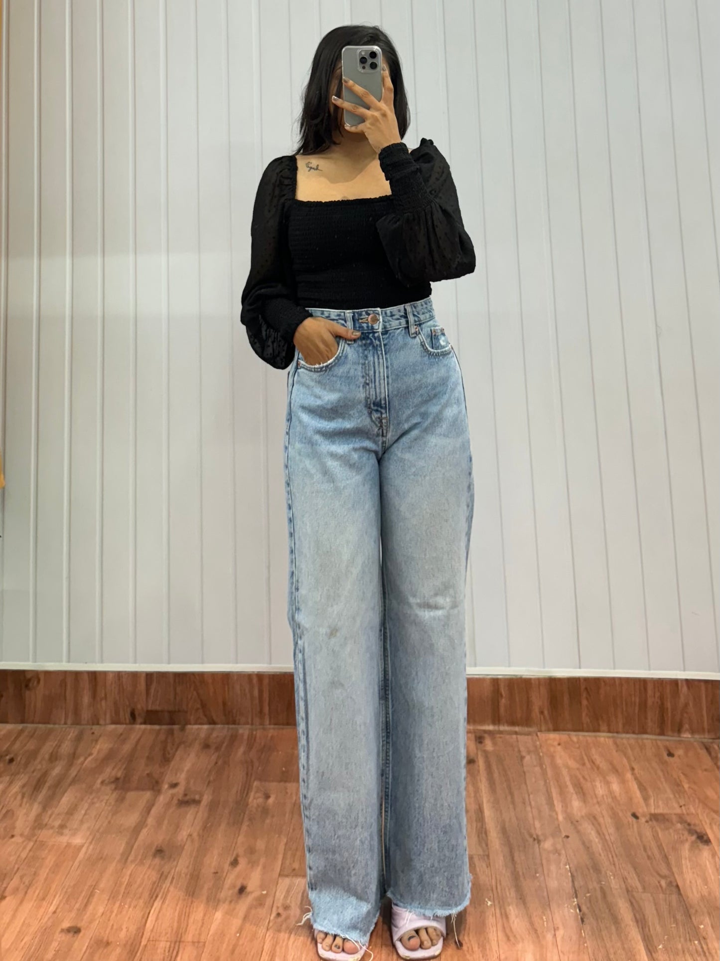 0712-30 Wideleg Jeans