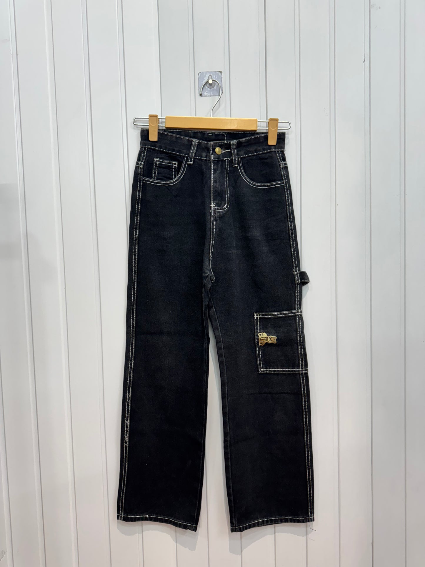 DE632-26 Black Cargo Jeans