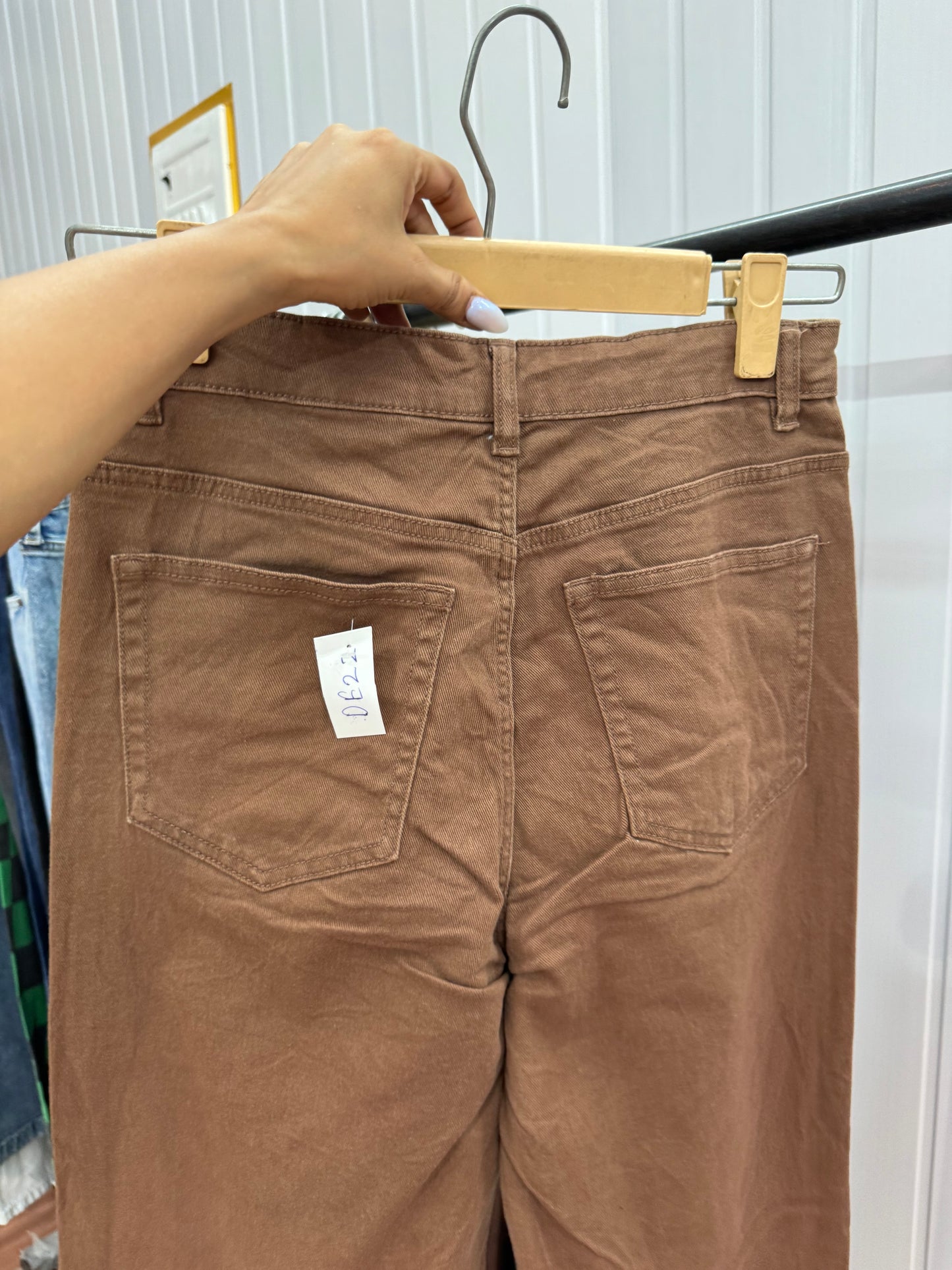 DE22-28 Brown Wideleg Jeans