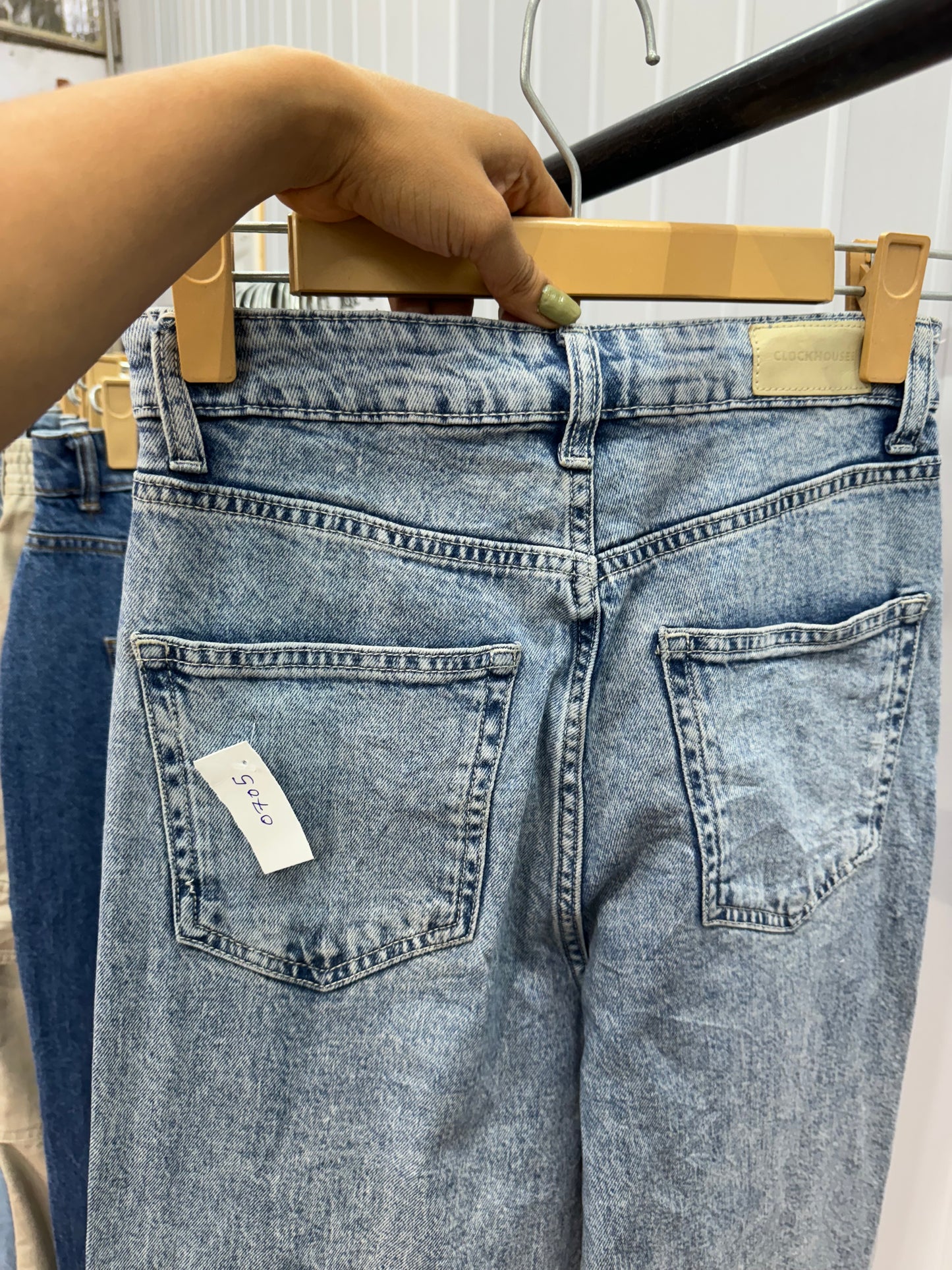 0705-26 Straight Fit
