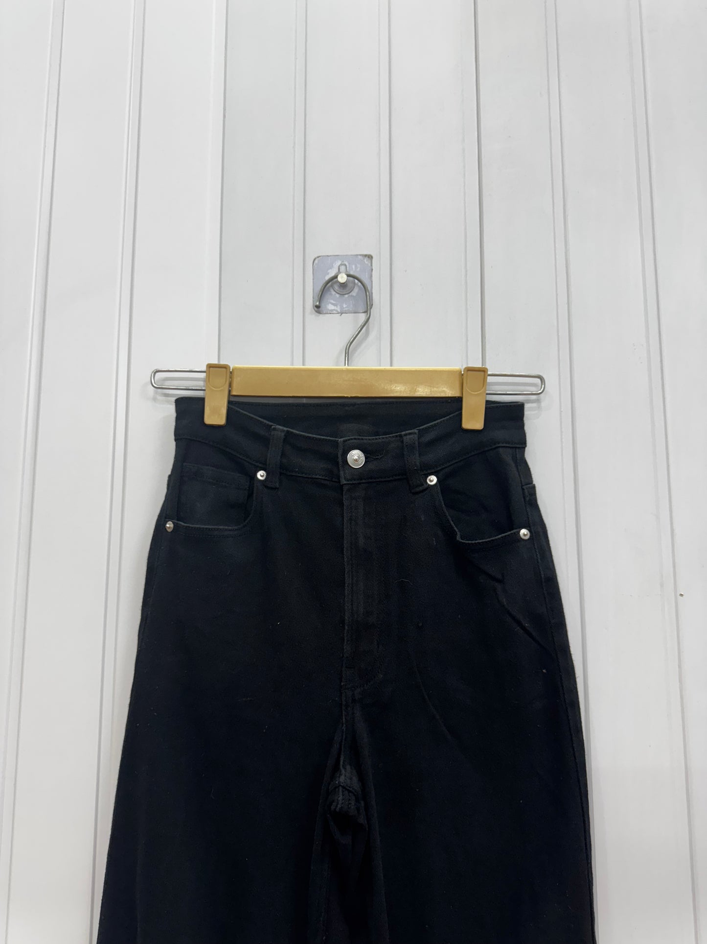 DE86-26 Black Wideleg