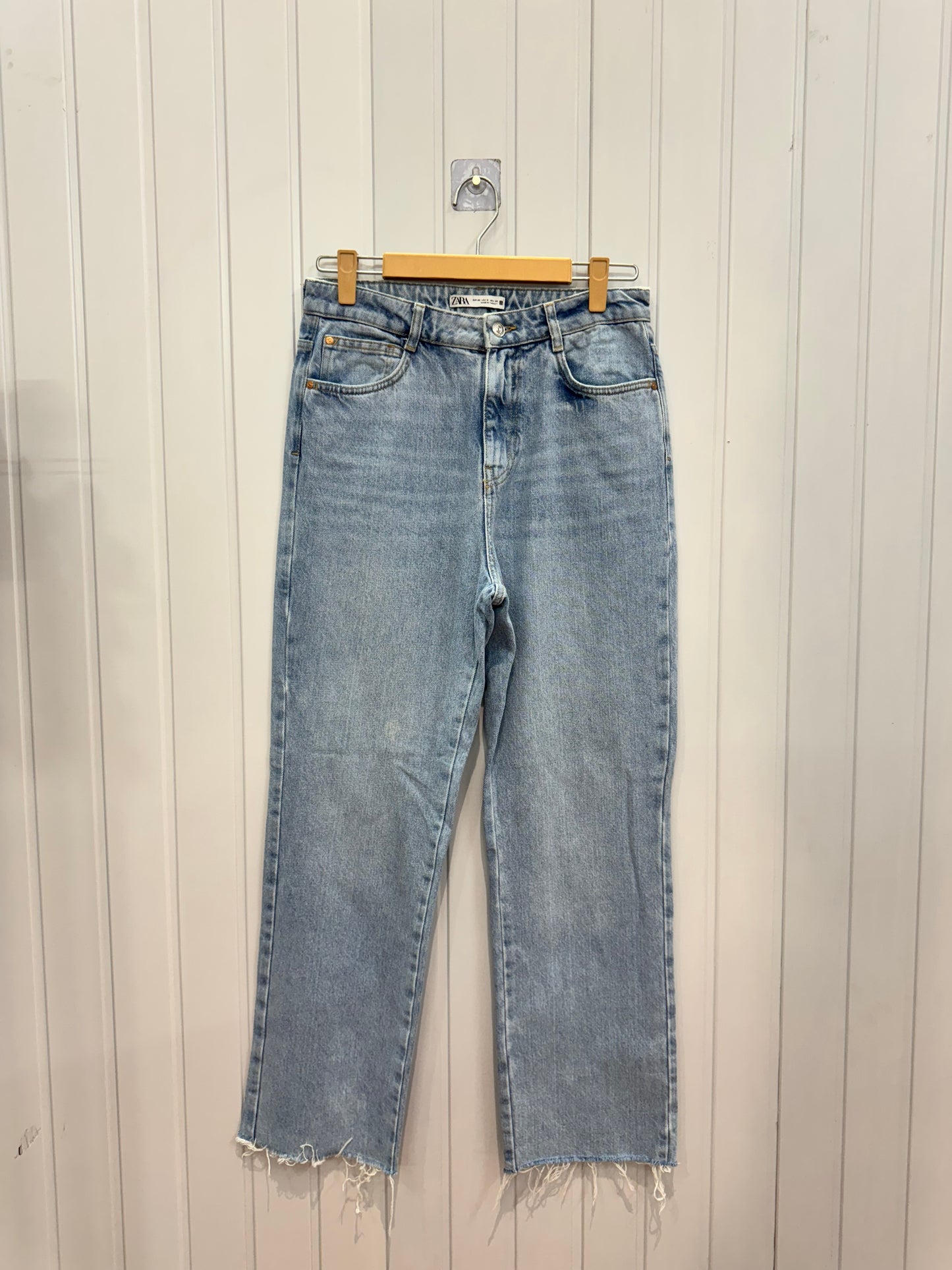 DE674-32 Straight Fit Jeans