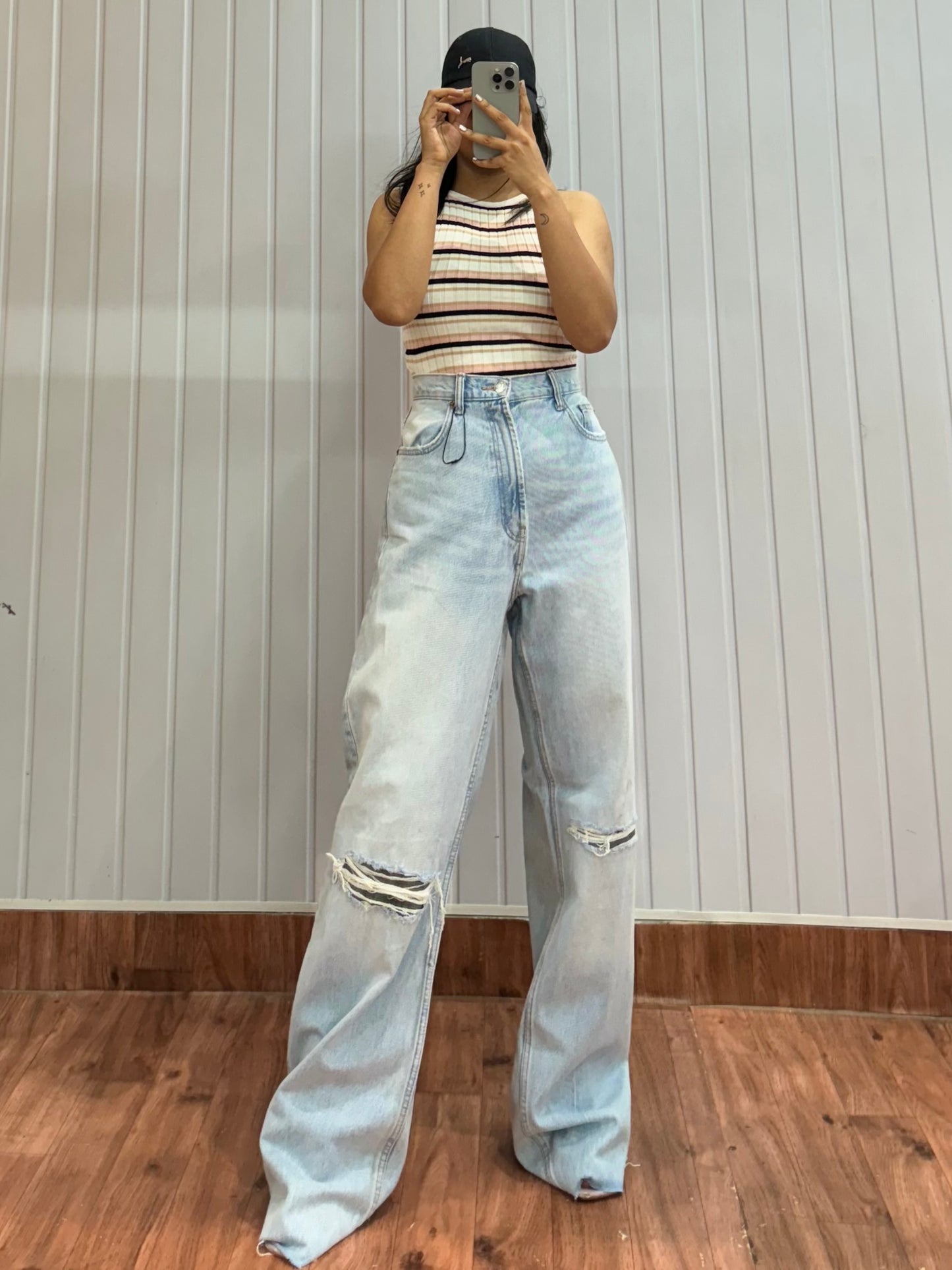 0524-32-34 Rugged Wideleg Jeans