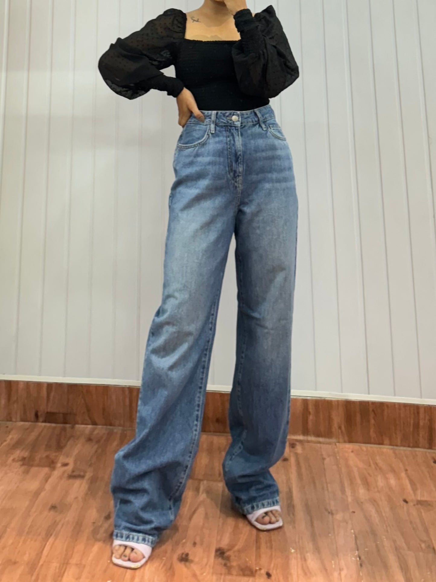 0711-26-28 Wideleg Jeans