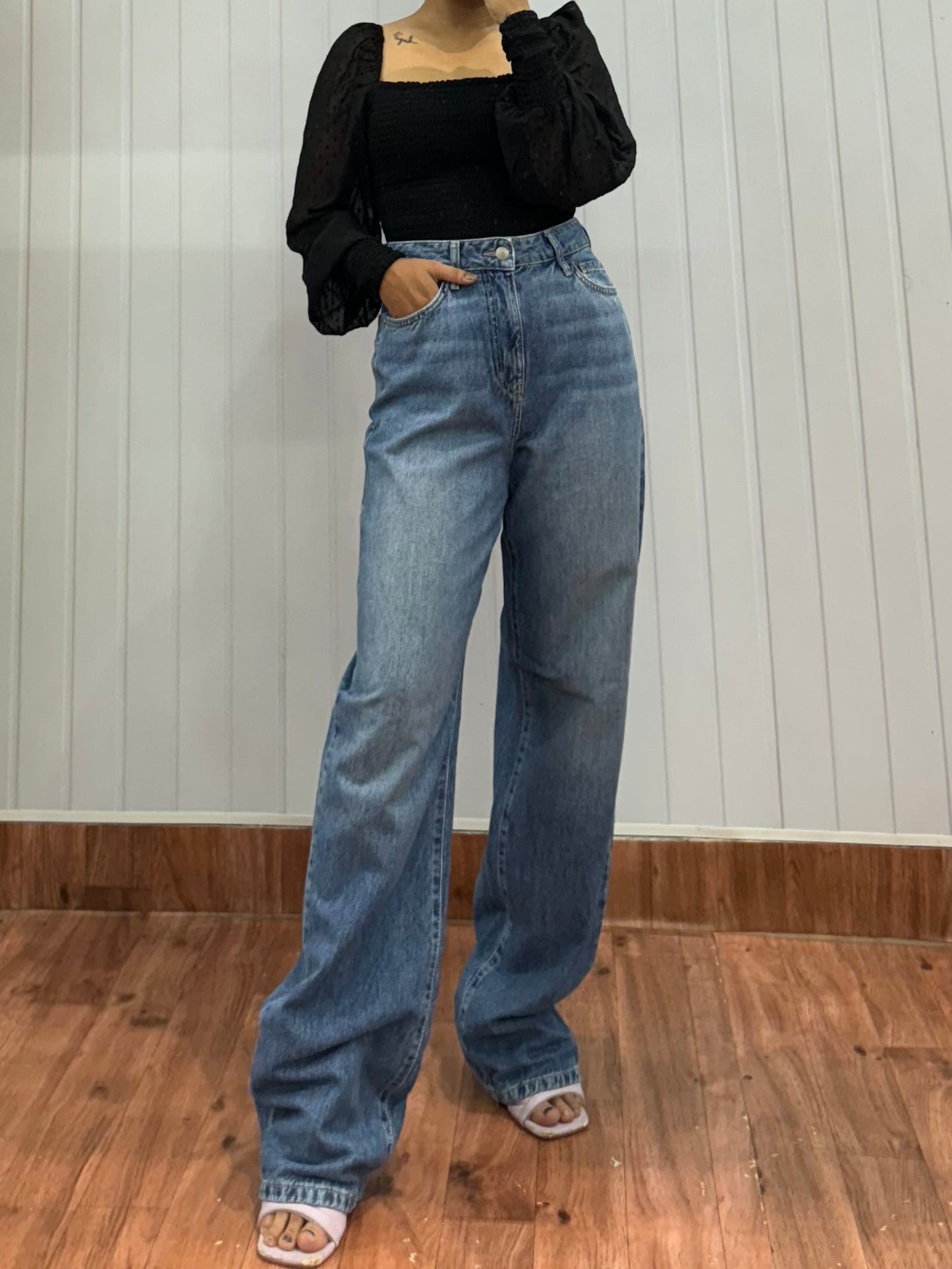 0711-26-28 Wideleg Jeans