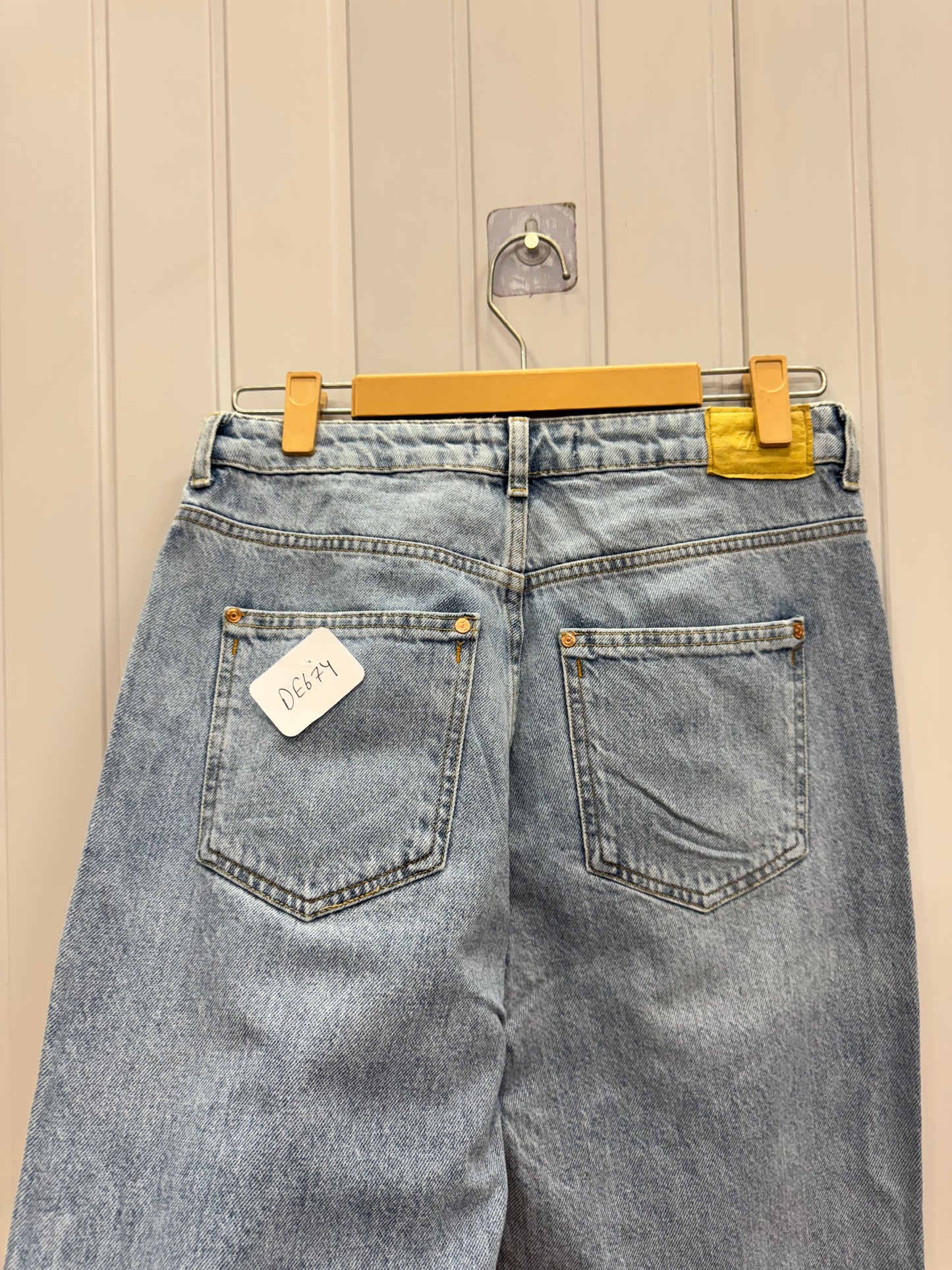 DE674-32 Straight Fit Jeans
