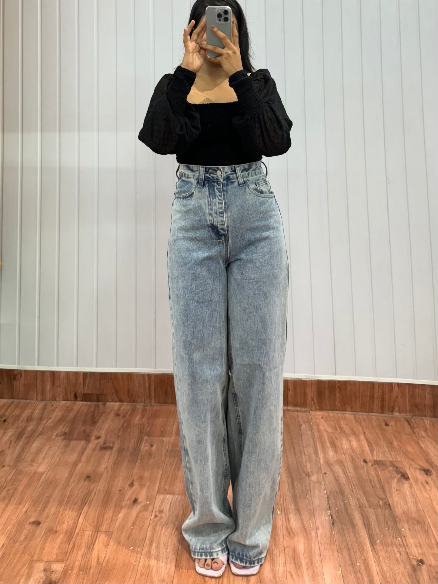 0717-26 Wideleg Jeans