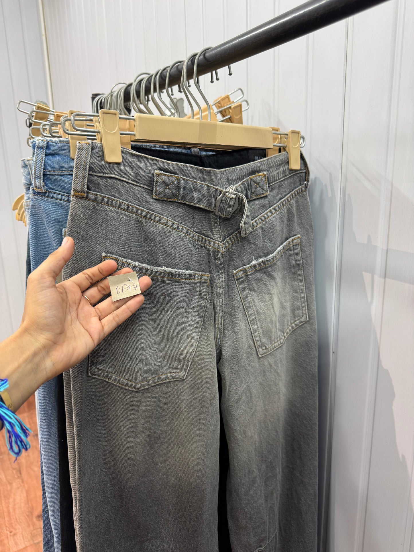 DE97-28 Baggy Jeans