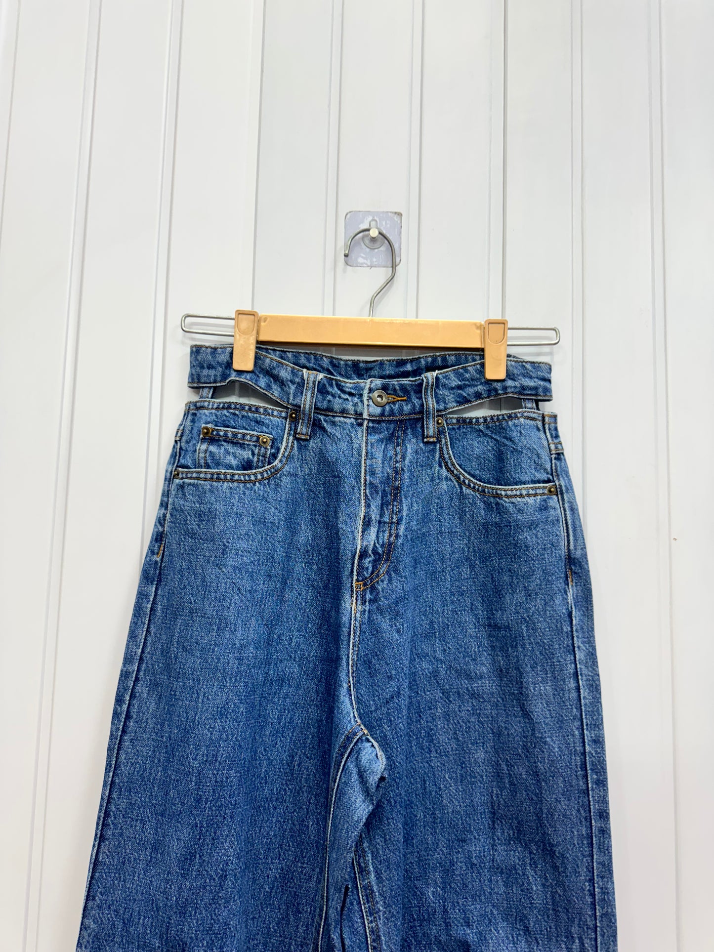 DE919-28 Korean cut-out Jeans