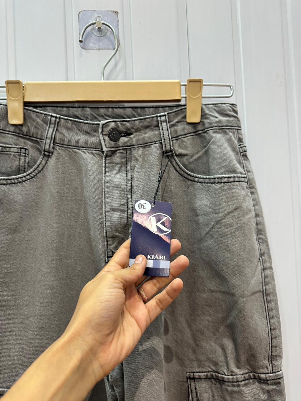 DE766-30 Grey Cargo