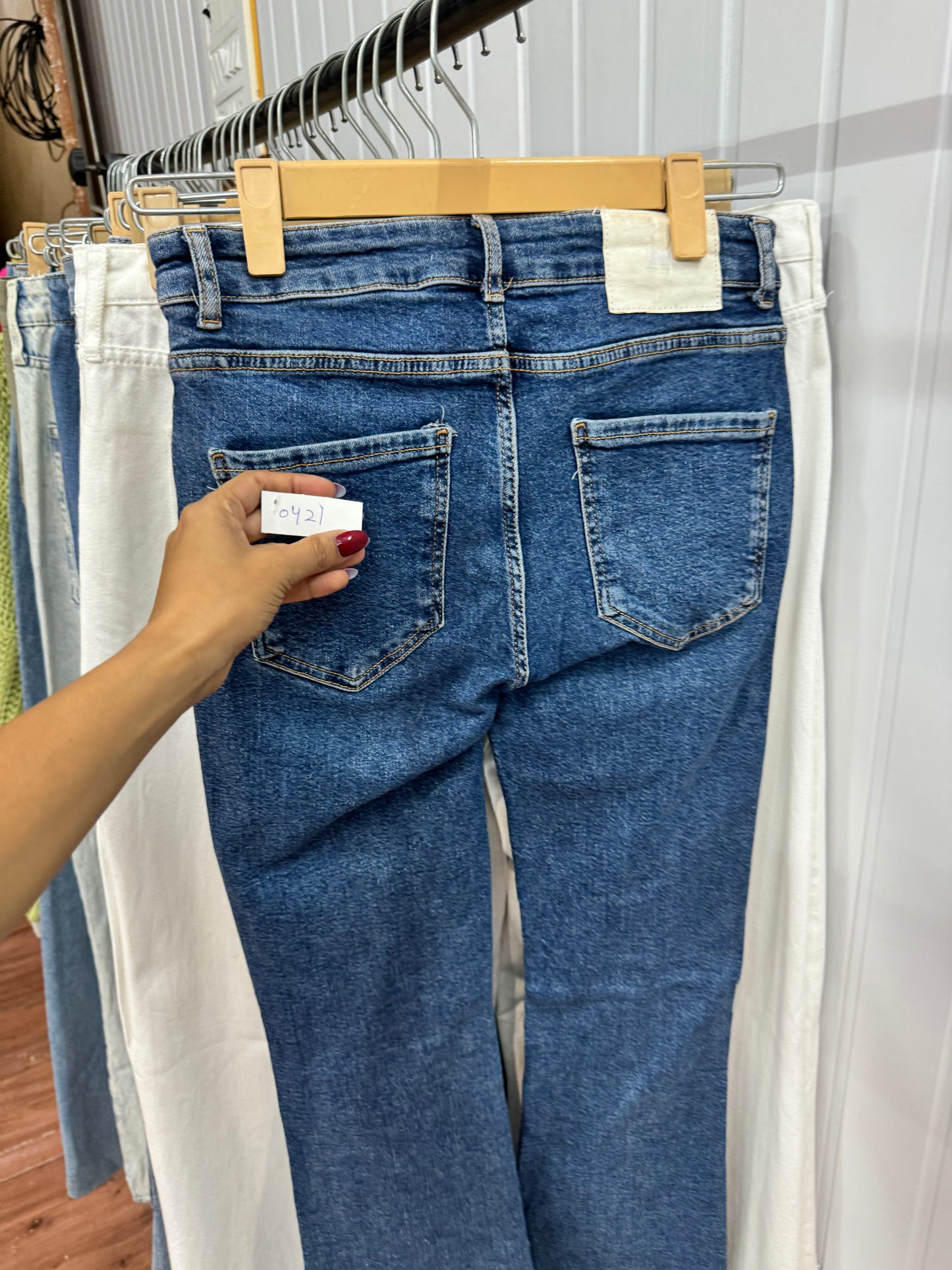 0421-28 Bootcut Jeans