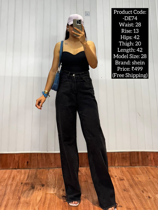 DE74-28 Black Straight Jeans