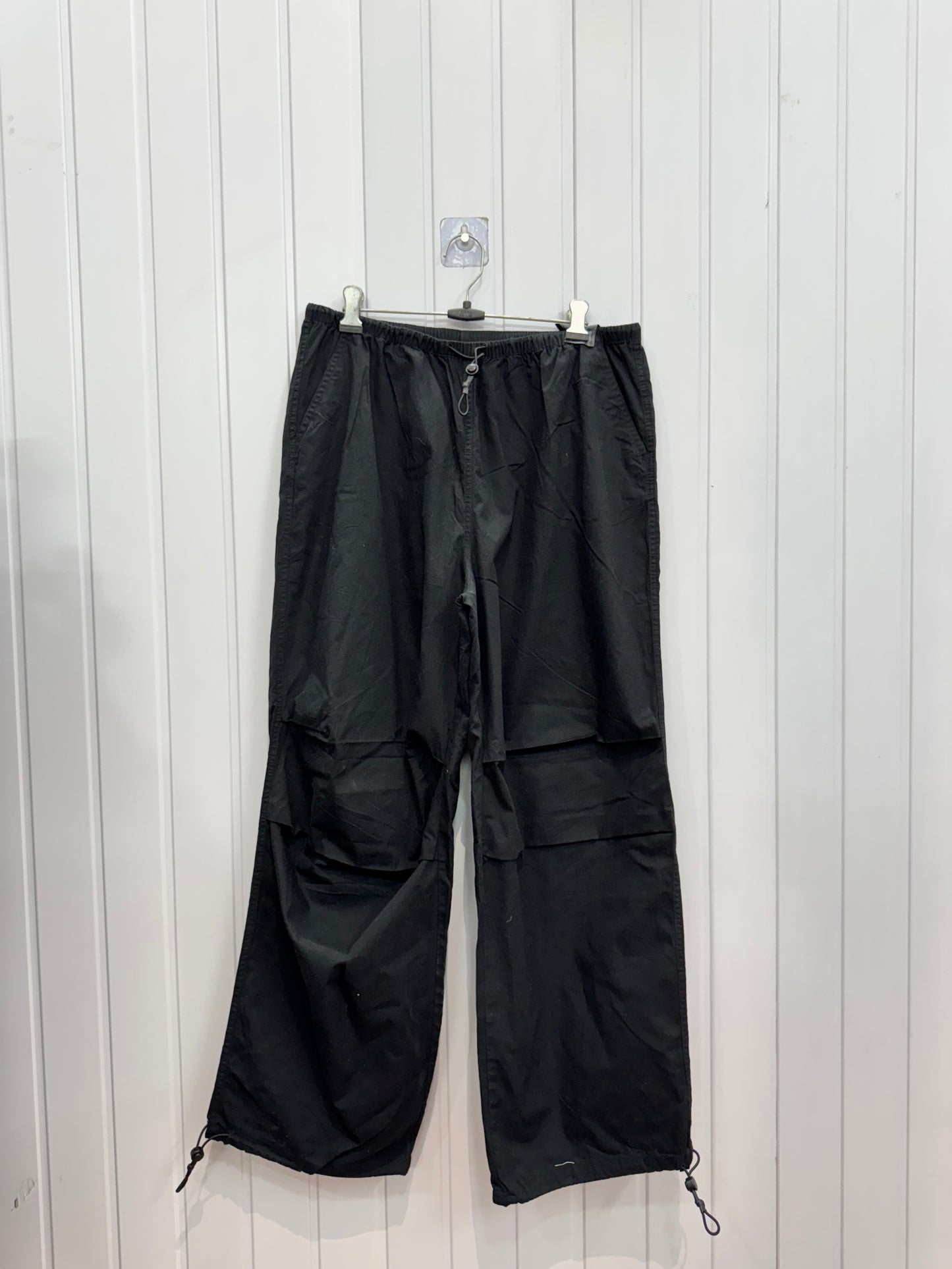 4071- Black Cargo