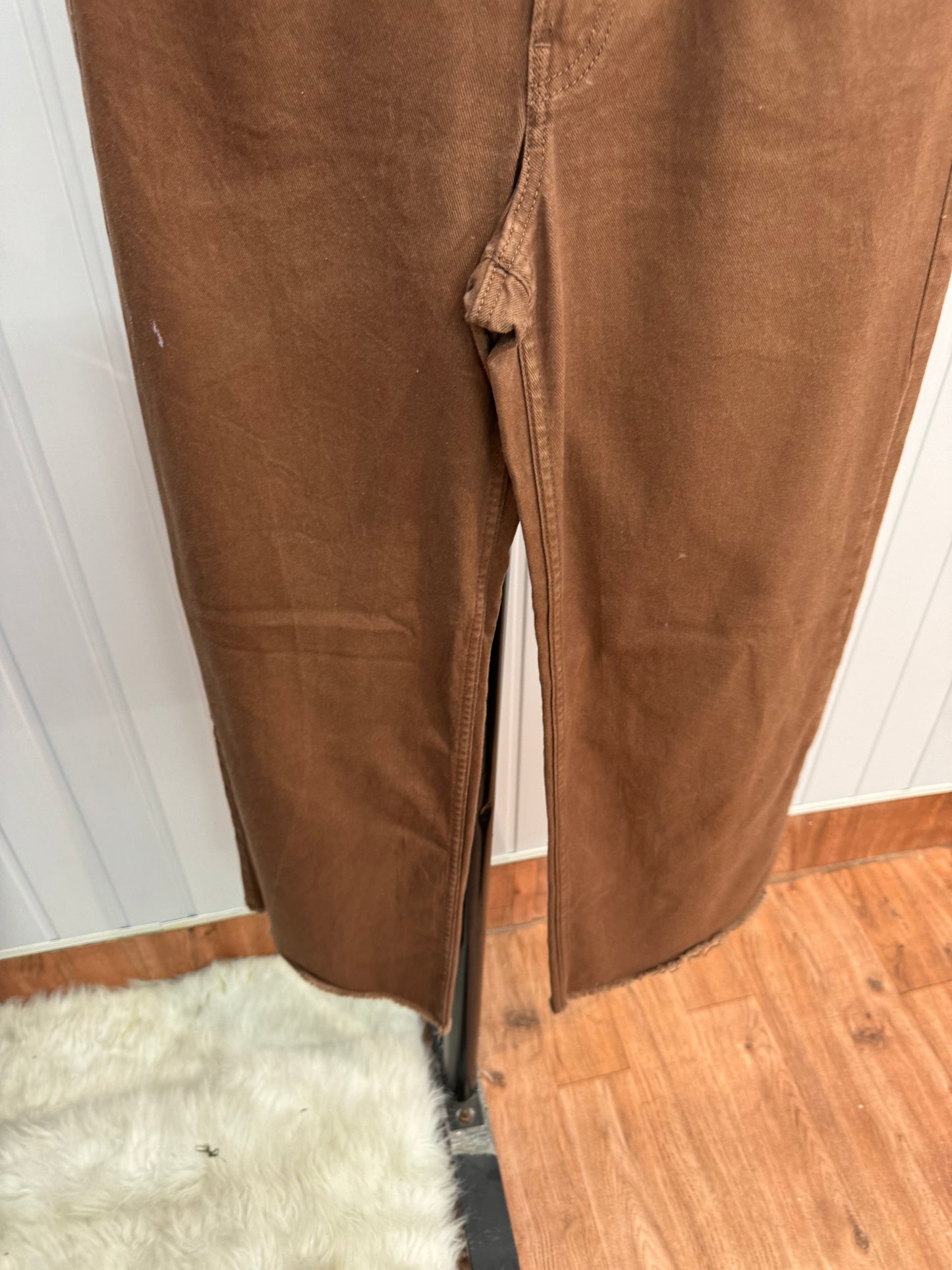 DE22-28 Brown Wideleg Jeans