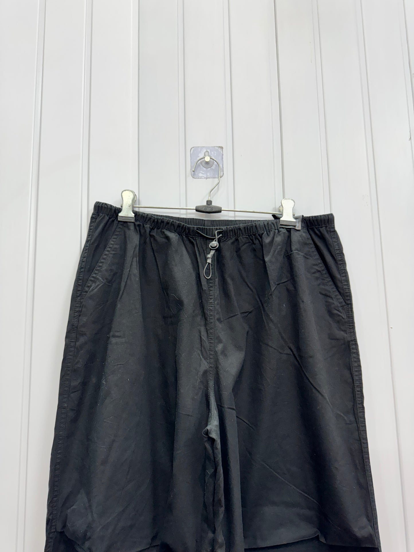 4071- Black Cargo